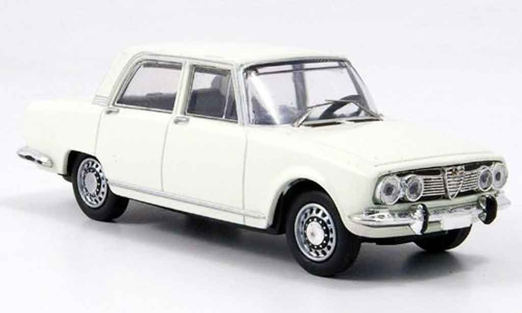 Alfa Romeo 1750 1/43 M4 berline bianco b quality 1968 modellino in miniatura