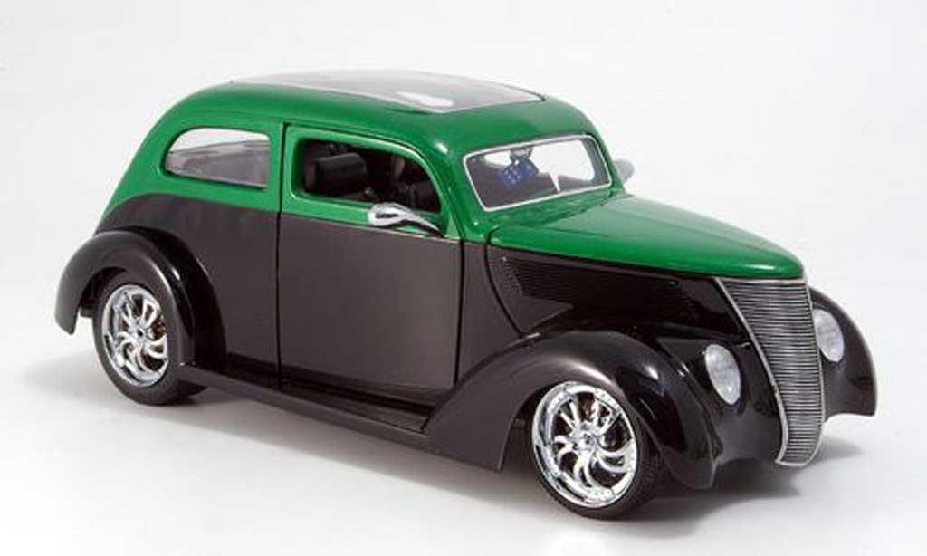 Ford Hot Rod 1/18 Yat Ming sedan nero/grun avec panoramadach 1937 modellino in miniatura