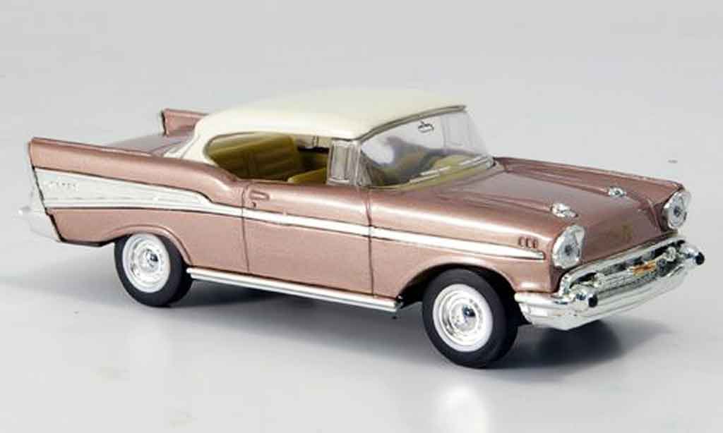 Chevrolet Bel Air 1/43 Yat Ming pink biancoes Dach 1957 modellino in miniatura