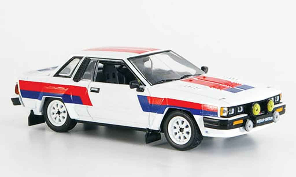 Nissan 240 RS 1/43 IXO RS bianco rosso nero Ready to Race 1985 modellino in miniatura