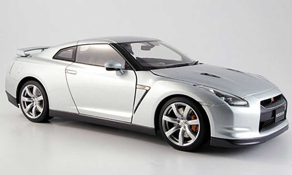 Nissan Skyline R35 1/18 Autoart R35 gtr grigio modellino in miniatura