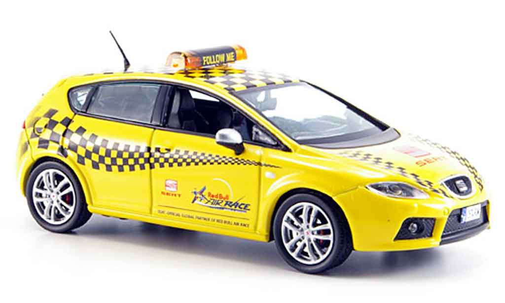 Seat Leon 1/43 J Collection cupra follow me modellino in miniatura