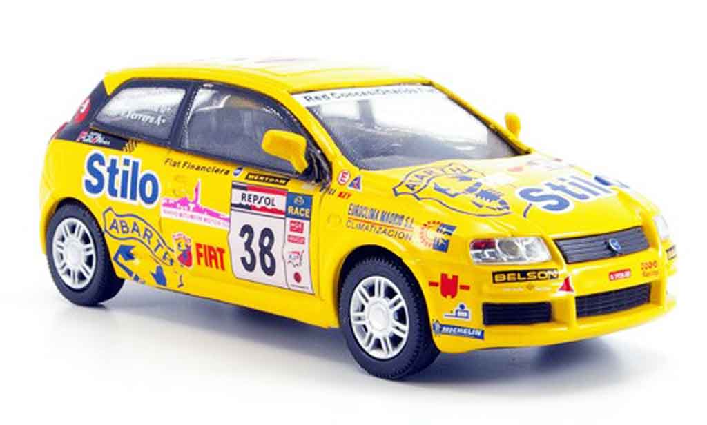 Fiat Stilo 1/43 Cararama No.38 giallo Rallye modellino in miniatura