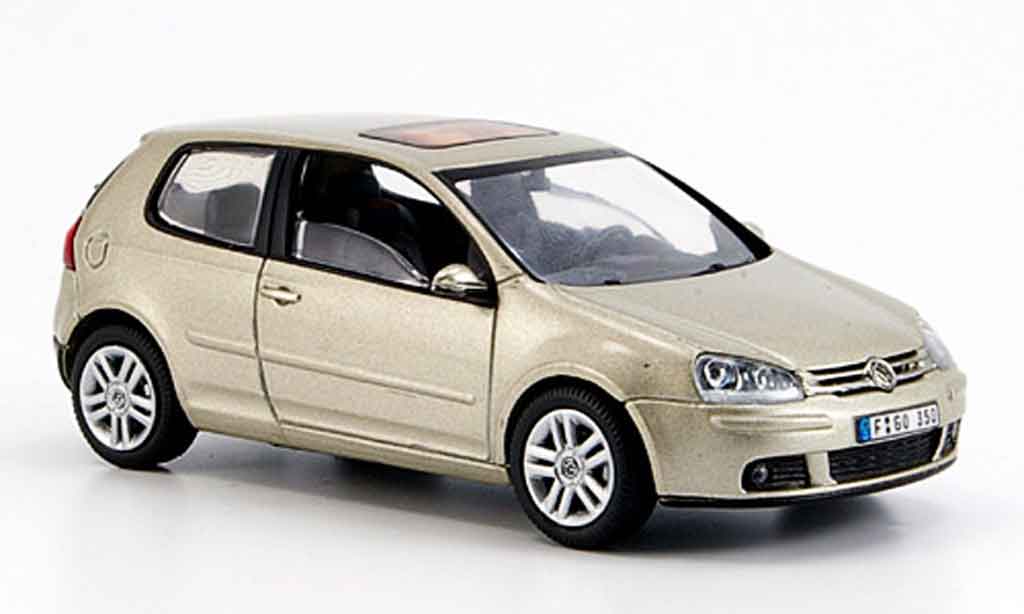 Volkswagen Golf V 1/43 Schuco V champagner modellino in miniatura