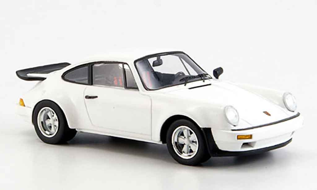 Porsche 930 1/43 Spark SC bianco 1984 modellino in miniatura