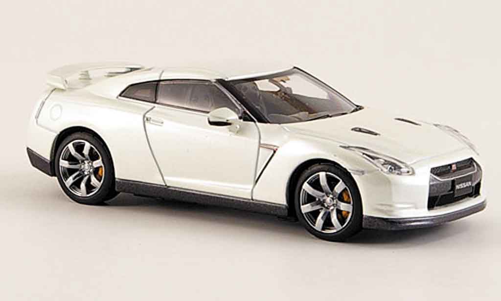 Nissan Skyline R35 1/43 Kyosho R35 GTR bianco 2008 modellino in miniatura