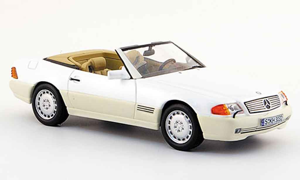 Mercedes 500 SL 1/43 IXO SL SL (R 129) bianco 1990 modellino in miniatura