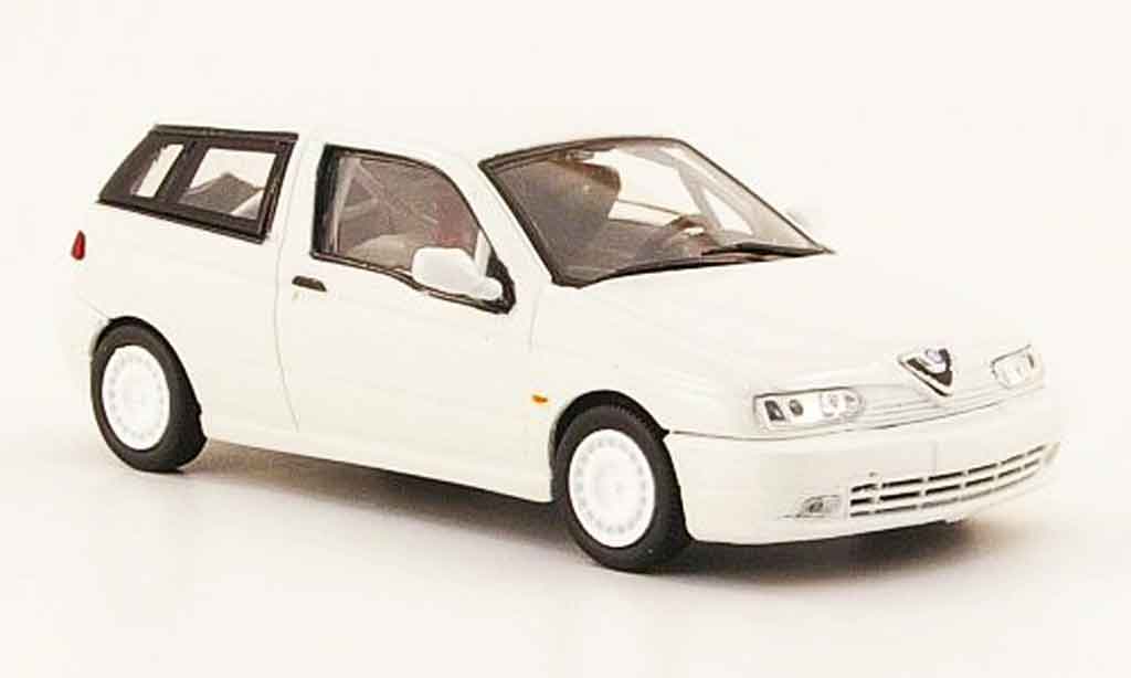 Alfa Romeo 145 1/43 Pego presentation bianco modellino in miniatura