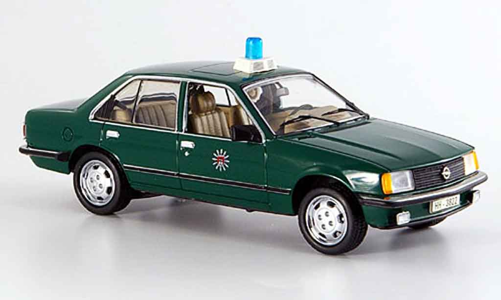 Opel Rekord 1/43 Schuco e police hamburg modellino in miniatura