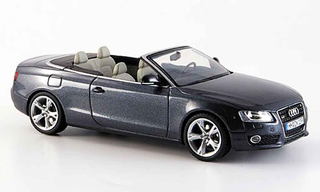 Audi A5 1/43 Schuco Cabriolet grigio modellino in miniatura