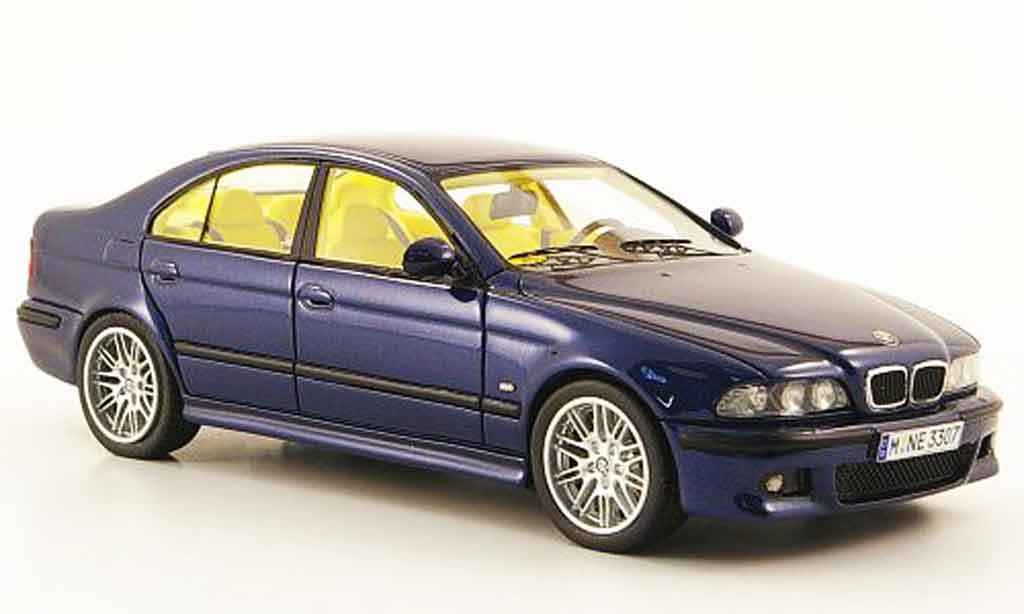 Bmw M5 E39 1/43 Neo E39 blu 2002 modellino in miniatura