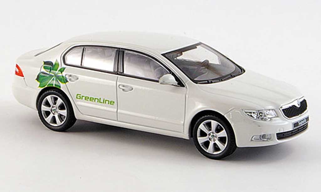 Skoda Superb 2009 1/43 Abrex 2009 II bianco Green Line modellino in miniatura