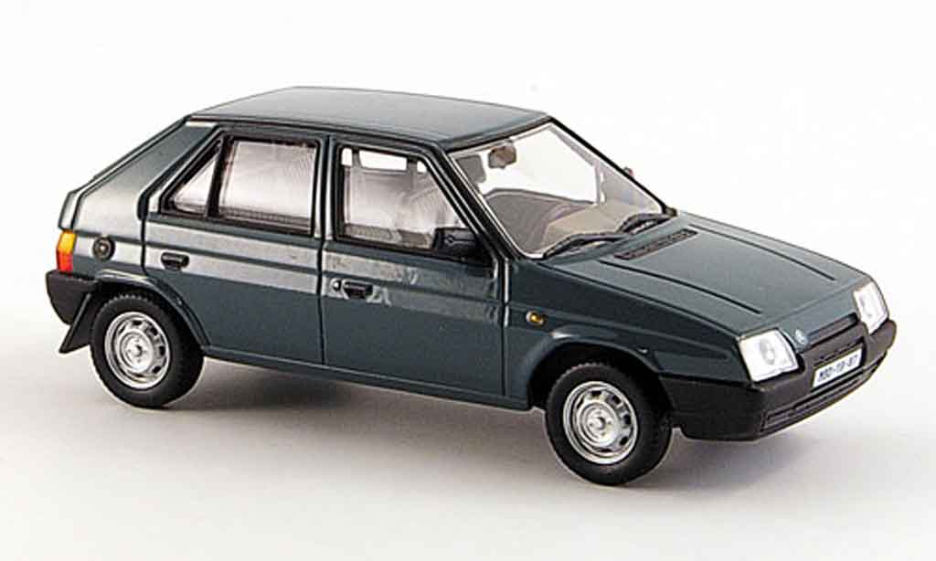 Skoda Favorit 1/43 Abrex 136 l petrol grigio 1987 modellino in miniatura