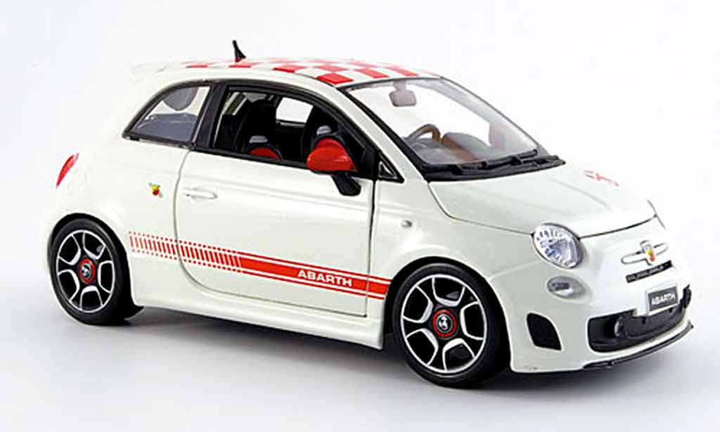 Fiat 500 Abarth 1/18 Burago Abarth rosso-bianco 2007 modellino in miniatura