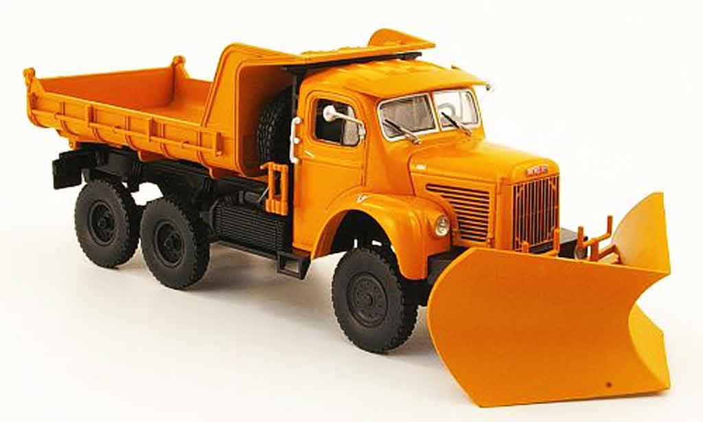 Berliet GBC 1/43 Norev 8 6x6 orange avec Schneepflug 1959 modellino in miniatura