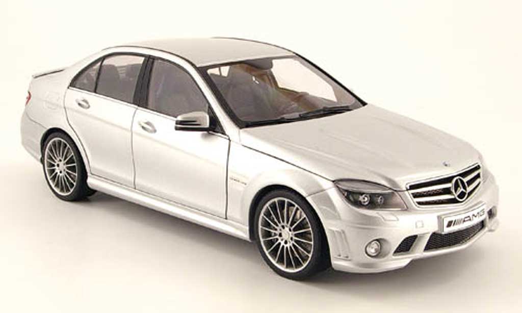 Mercedes Classe C 1/18 Autoart 63 amg grigio avec ledersitze 2007 modellino in miniatura