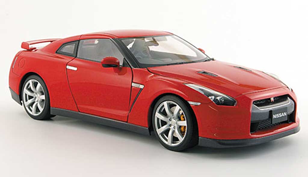 Nissan Skyline R35 1/18 Autoart R35 gt-r rosso 2008 modellino in miniatura