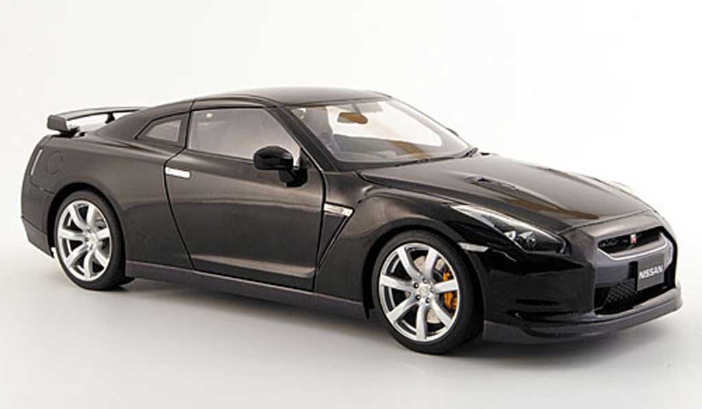 Nissan Skyline R35 1/18 Autoart R35 gt-r nero 2008 modellino in miniatura