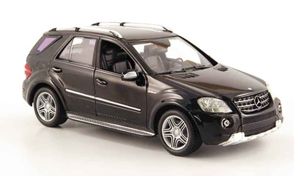 Mercedes Classe M 1/43 Minichamps ML 63 AMG (W 164) nero 2008 modellino in miniatura