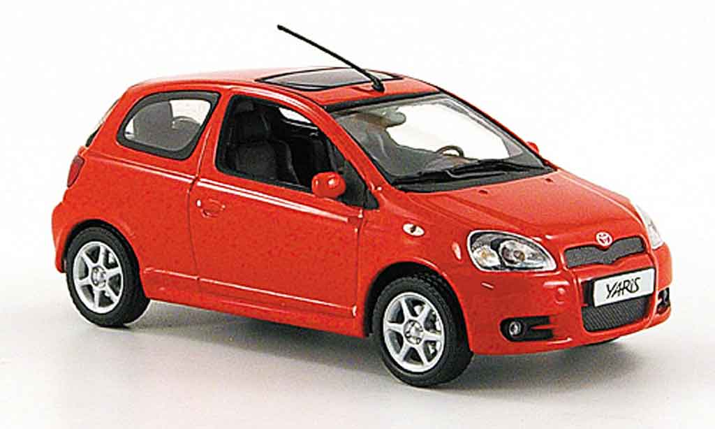 Toyota Yaris 1/43 Minichamps ts rosso 2001 modellino in miniatura
