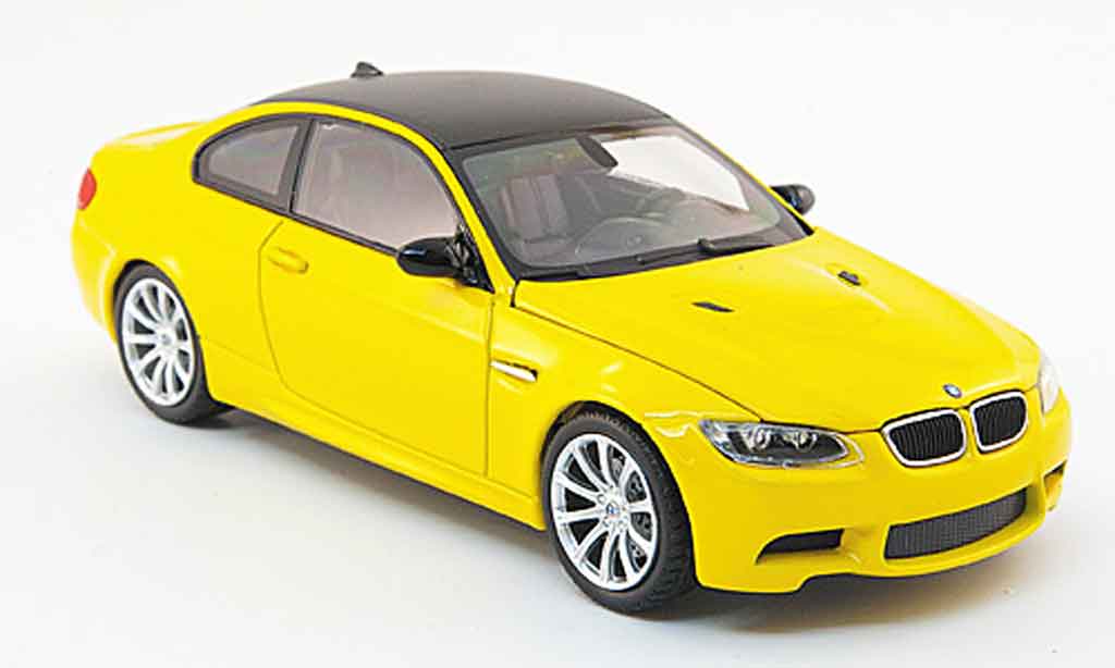 Bmw M3 E92 1/43 Minichamps E92 giallo Linea Giallo 2008 modellino in miniatura