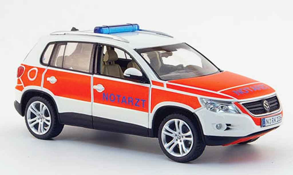 Volkswagen Tiguan 1/43 Schuco track & field notarzt rosso bianco modellino in miniatura