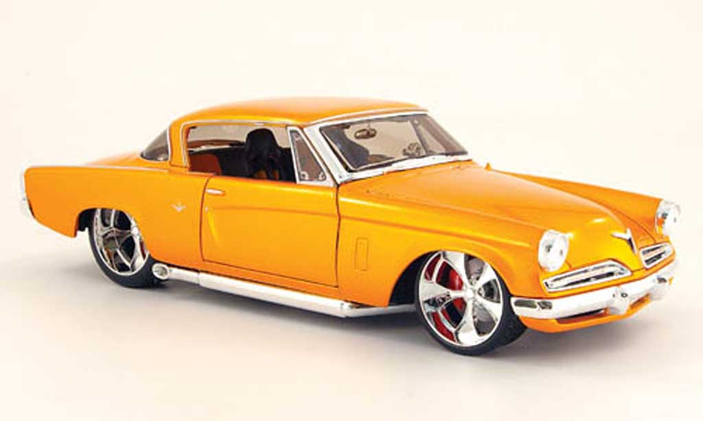 Studebaker Commander 1/18 Maisto starliner orange 1953 modellino in miniatura