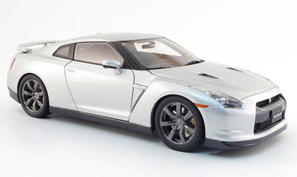 Nissan Skyline R35 1/18 Kyosho R35 gt-r premium edition grigio 2008 modellino in miniatura