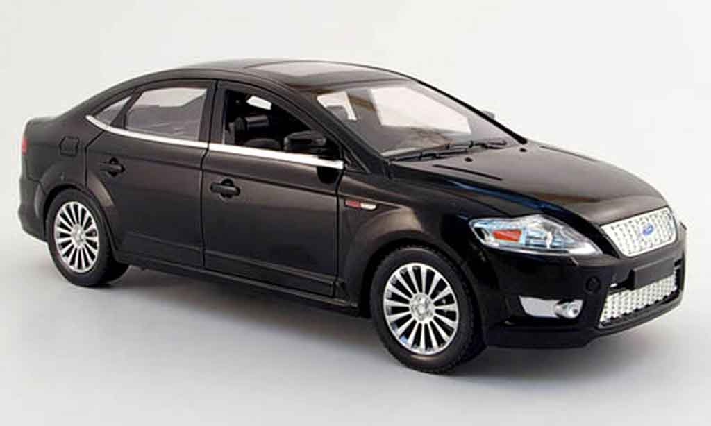 Ford Mondeo 1/18 Powco nero 2006 modellino in miniatura