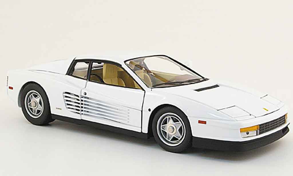 Ferrari Testarossa Miami Vice 1/18 Hot Wheels Elite Miami Vice bianco 1984 modellino in miniatura