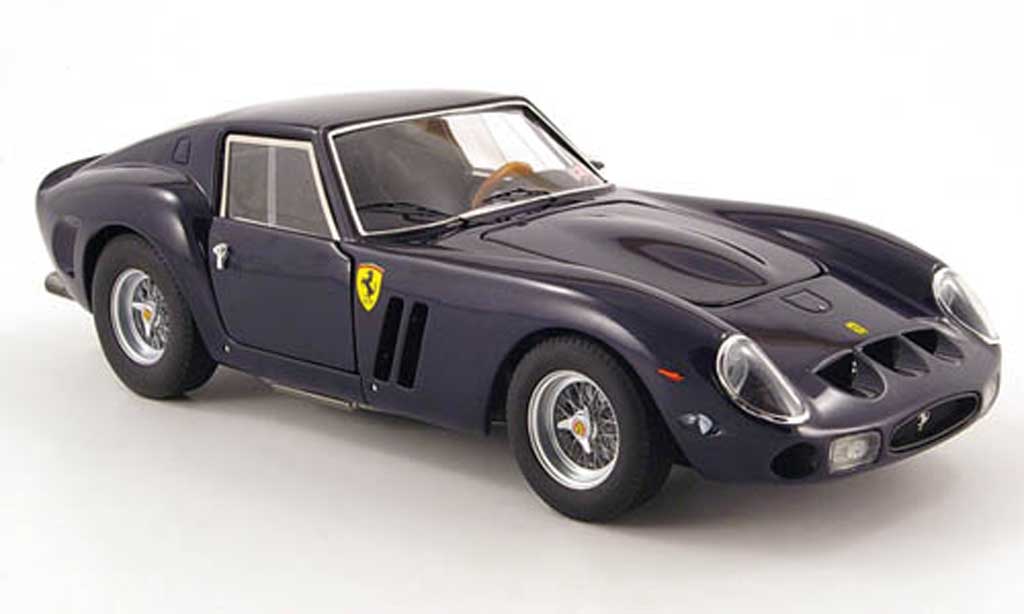 Ferrari 250 GTO 1/18 Hot Wheels Elite GTO blu vanilla sky modellino in miniatura