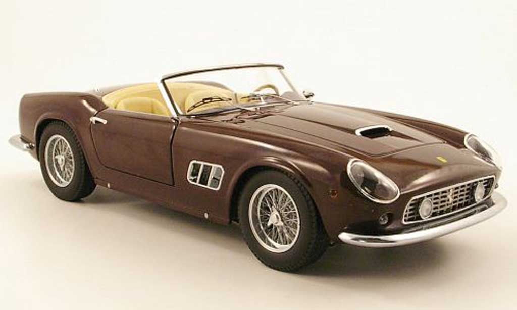 Ferrari 250 GT California 1/18 Hot Wheels GT California spider swb rosso modellino in miniatura