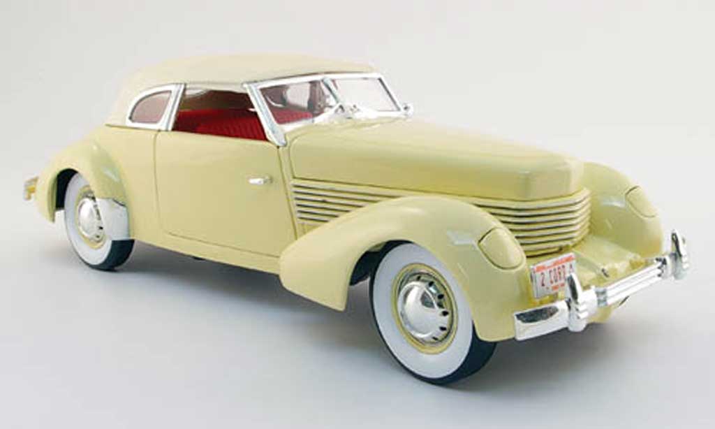 Cord 810 1/18 Signature beige 1936 modellino in miniatura