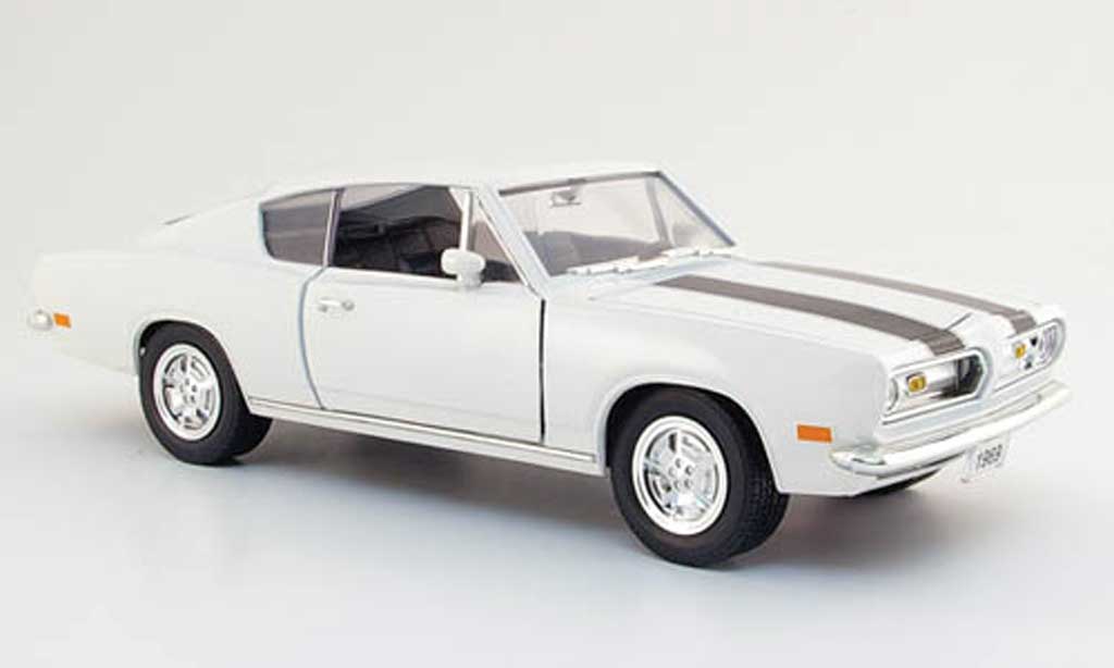 Plymouth Barracuda 1969 1/18 Yat Ming 1969 bianco avec bandes neros modellino in miniatura