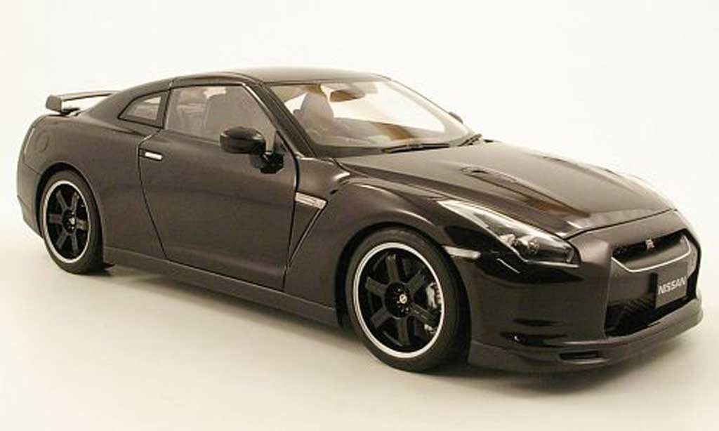 Nissan Skyline R35 1/18 Autoart R35 gtr spec v nero modellino in miniatura