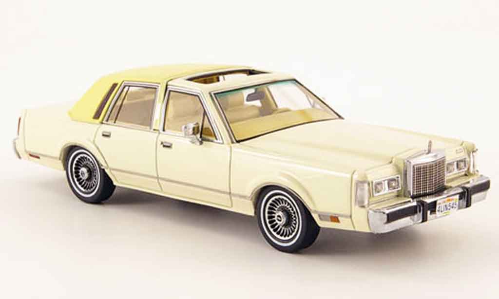 Lincoln Town Car 1982 1/43 Neo 1982 creme modellino in miniatura