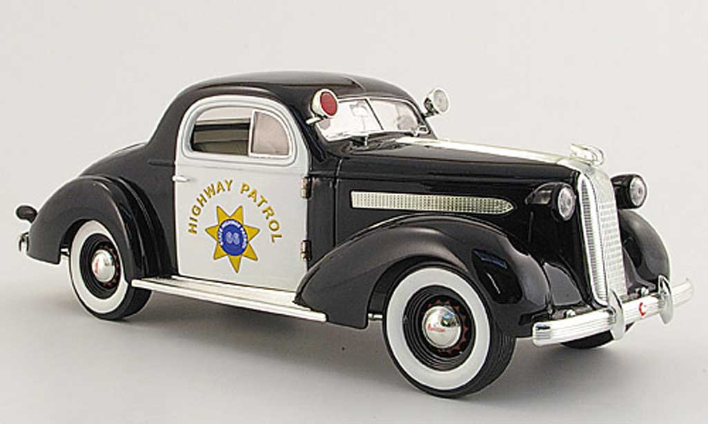 Pontiac De Luxe 1/18 Signature Highway Patrol nero/bianco 1936 modellino in miniatura