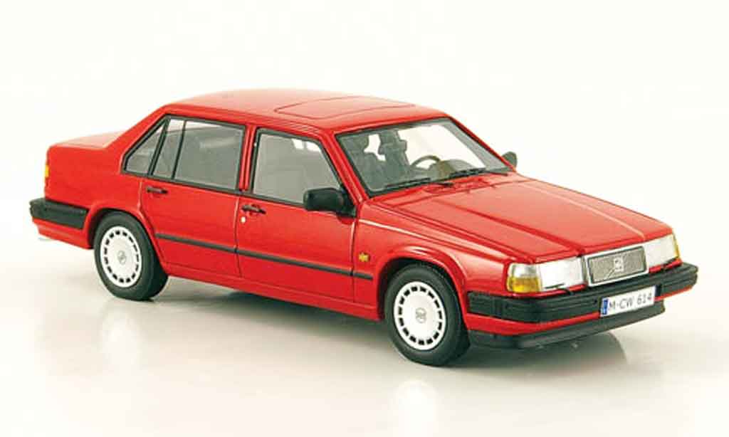 Volvo 940 1/43 Neo rosso 1992 modellino in miniatura