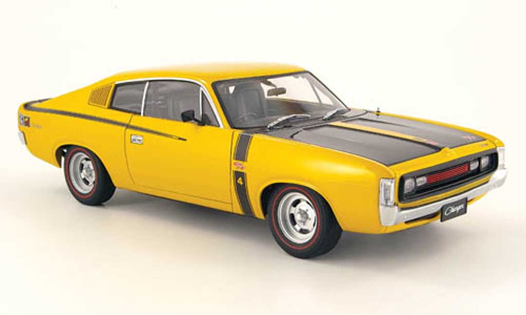 Chrysler Charger 1/18 Autoart e49 giallo modellino in miniatura