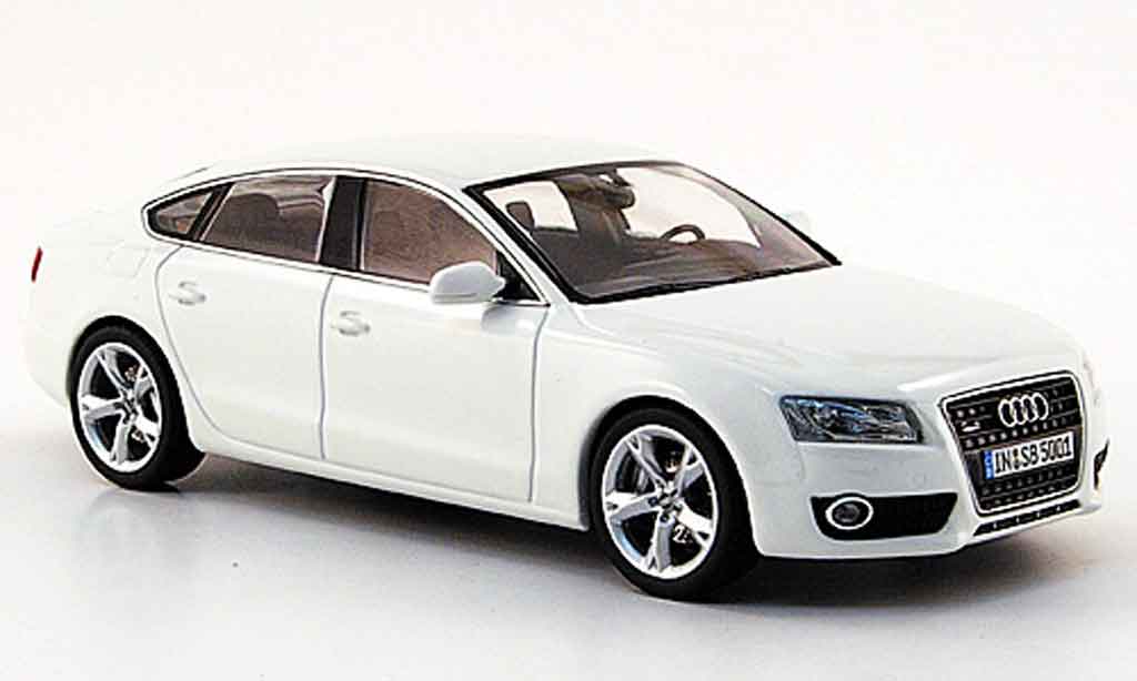 Audi A5 1/43 Schuco Sportback bianco 2009 modellino in miniatura