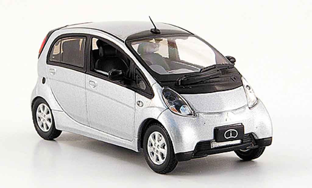 Mitsubishi iMiev 1/43 Vitesse grigio metallisee Elektroauto modellino in miniatura
