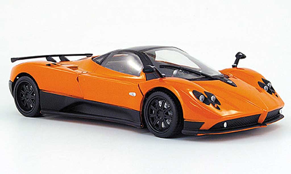 Pagani Zonda F 1/18 Mondo Motors F orange modellino in miniatura