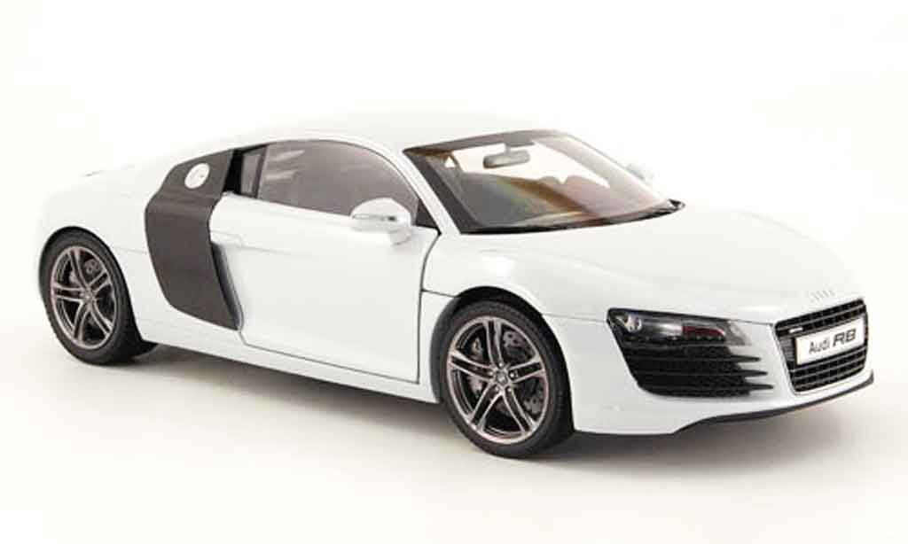 Audi R8 4.2. FSI 1/18 Kyosho 4.2. FSI 4.2 fsi grigio modellino in miniatura