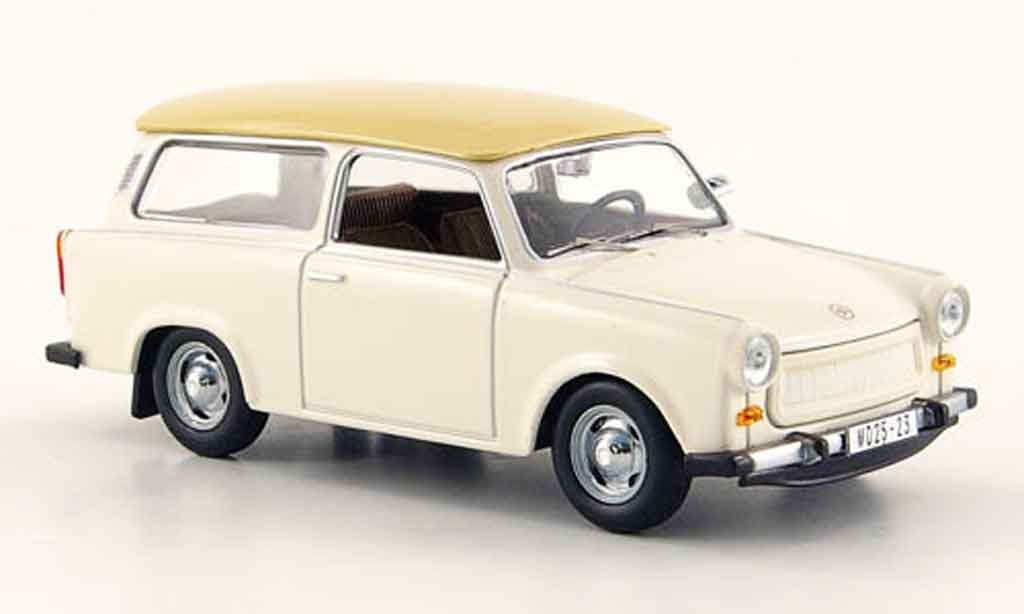 Trabant 601 1/43 IST Models Universal bianco beige 1965 modellino in miniatura