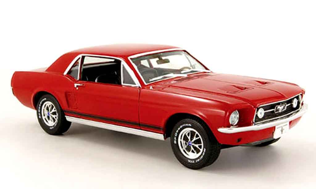 Ford Mustang 1967 1/18 Greenlight 1967 coupe rosso modellino in miniatura