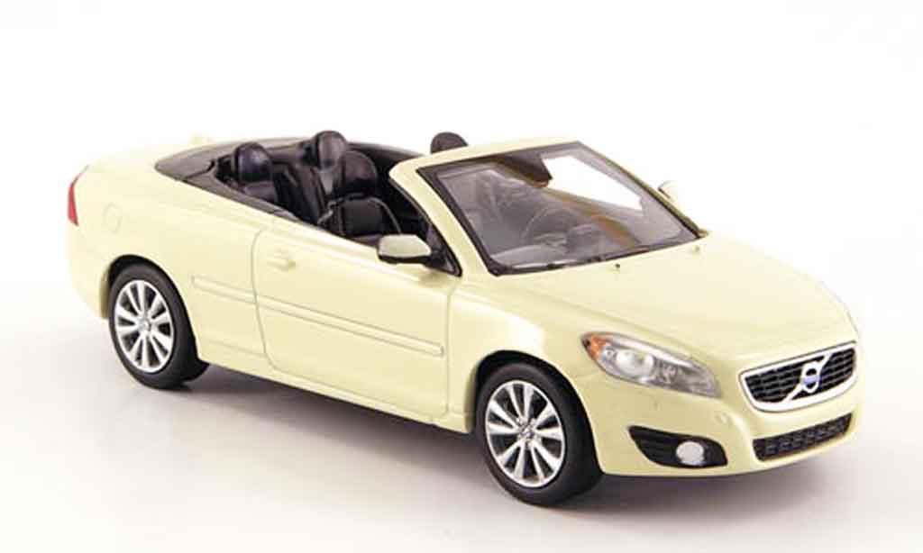 Volvo C70 1/43 MotorArt pastellgiallo modellino in miniatura