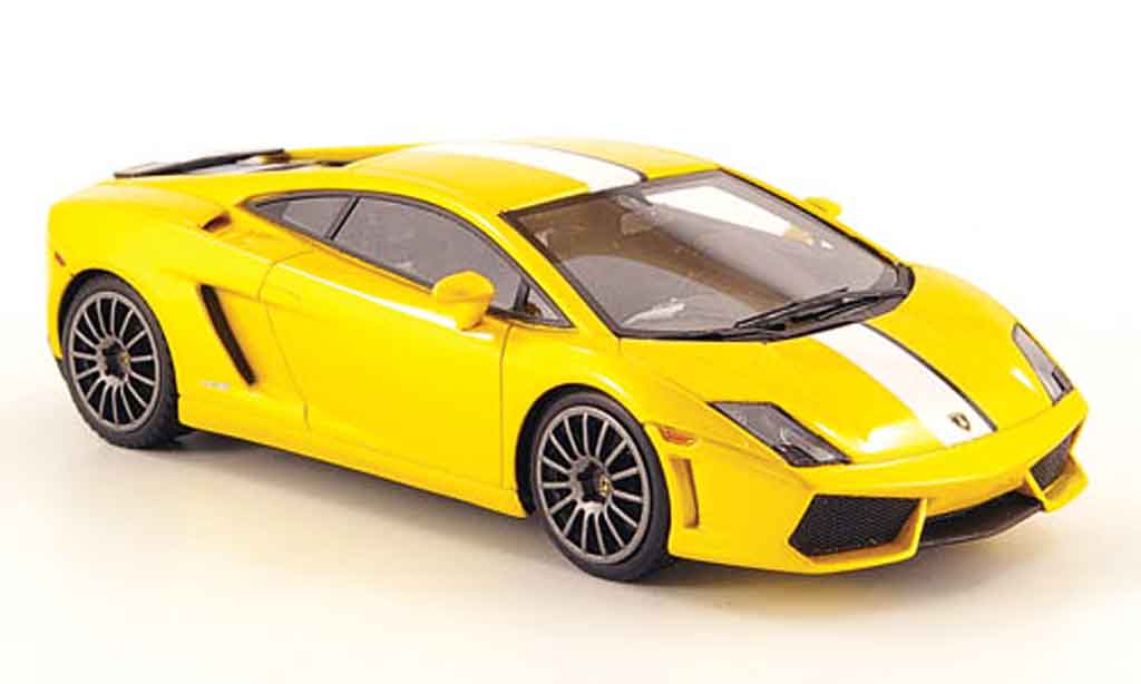 Lamborghini Gallardo LP550-2 1/43 Look Smart LP550-2 valentino balboni giallo bianco modellino in miniatura