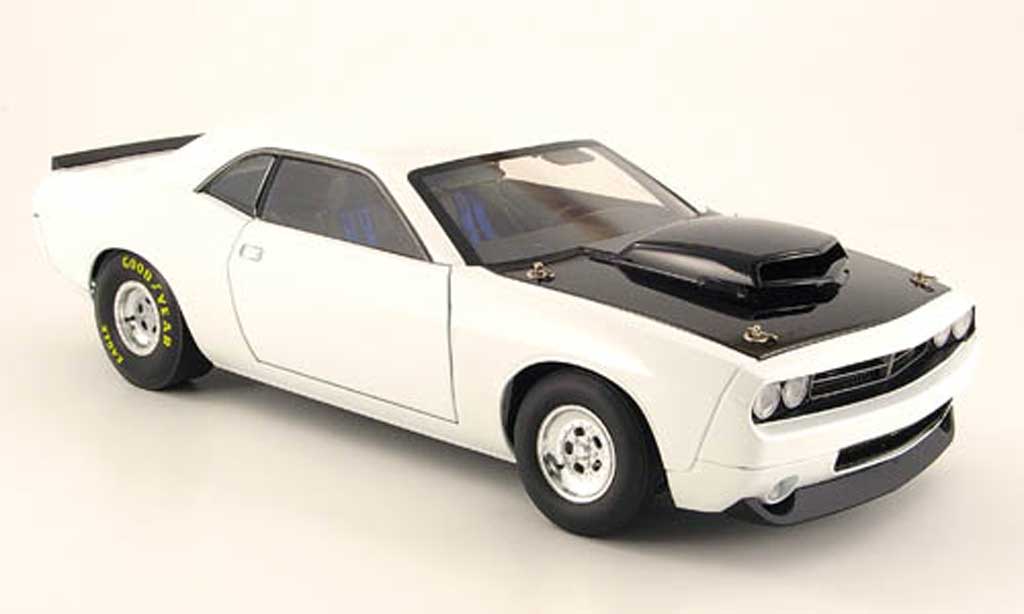 Dodge Challenger Super Stock 1/18 Highway 61 Super Stock concept mule car bianco 2008 modellino in miniatura