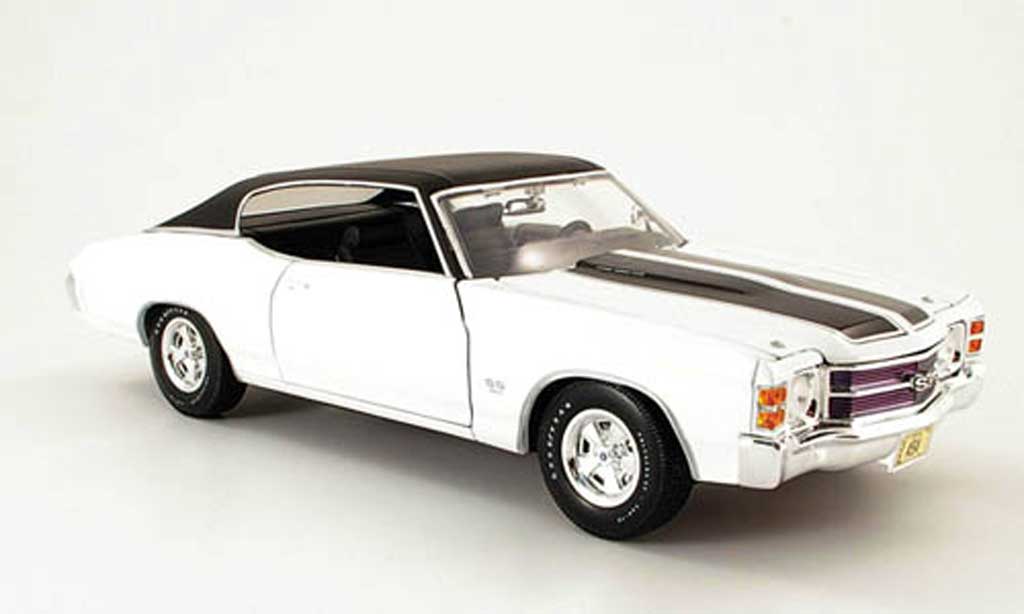 Chevrolet Chevelle 1971 1/18 Maisto 1971 SS454 bianco/nero modellino in miniatura