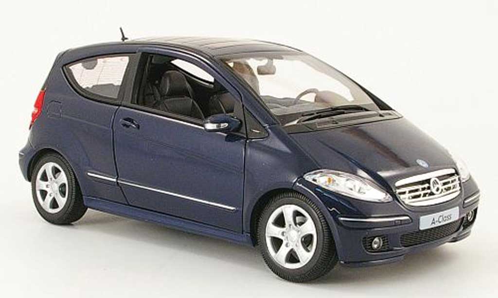 Mercedes Classe A 1/18 Welly 200 blu 3 portes modellino in miniatura